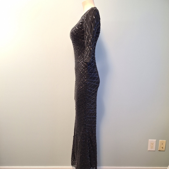 Elegant Black Sequin Gown - Picture 4 of 8